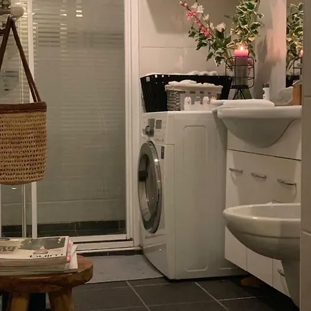 2-room Flat Near Arena N Ziggo Dome, Perfect For 2 Couples Apartment
