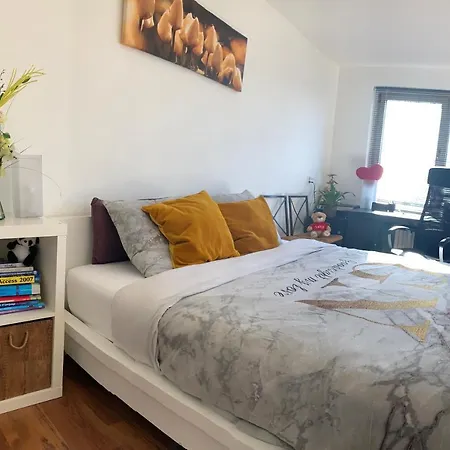 2-room Flat Near Arena N Ziggo Dome, Perfect For 2 Couples