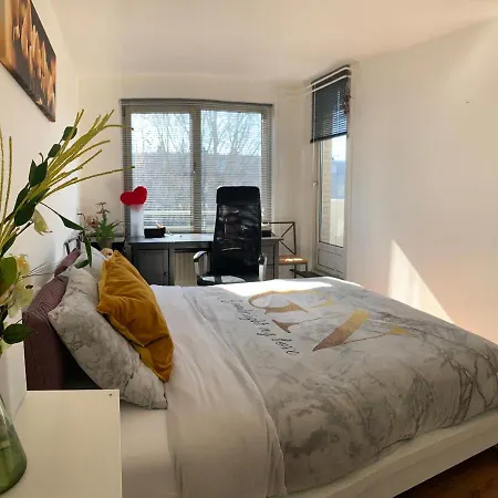 2-room Flat Near Arena N Ziggo Dome, Perfect For 2 Couples אמסטרדם