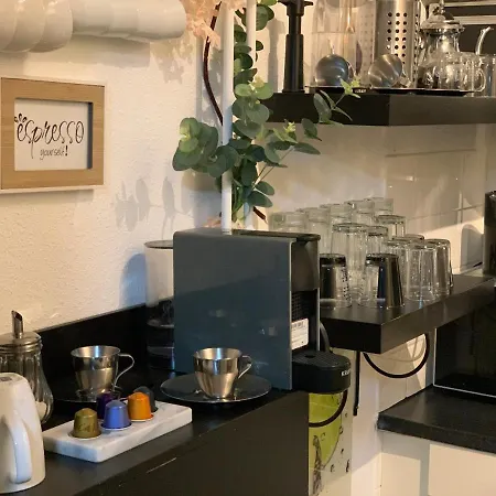 2-room Flat Near Arena N Ziggo Dome, Perfect For 2 Couples Апартаменты